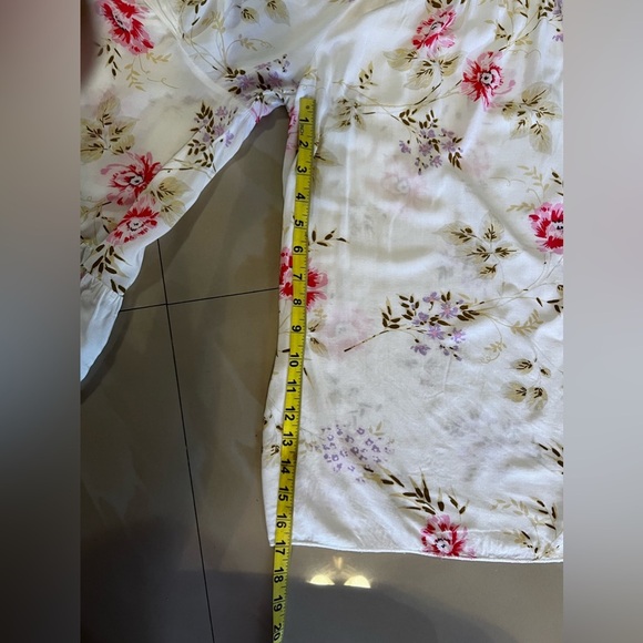 Fever Women's Top Size‎ M Multicolored Floral Round Neck Ruffle slevees - Picture 12 of 15